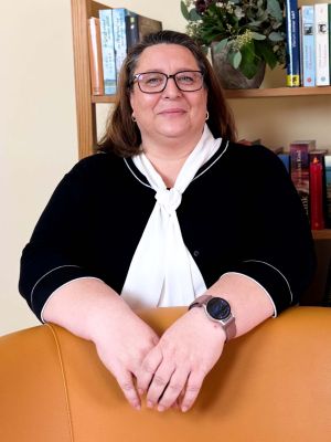 Frau Claudia Schein